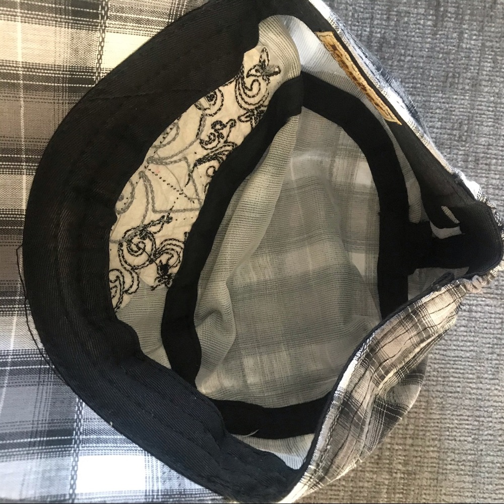 Legend Hat - Picture 4 of 5